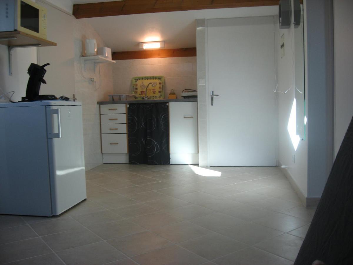 T 2 Avec Velux Sous Les Combes De 34 M2 Apartman La Londe-les-Maures Kültér fotó