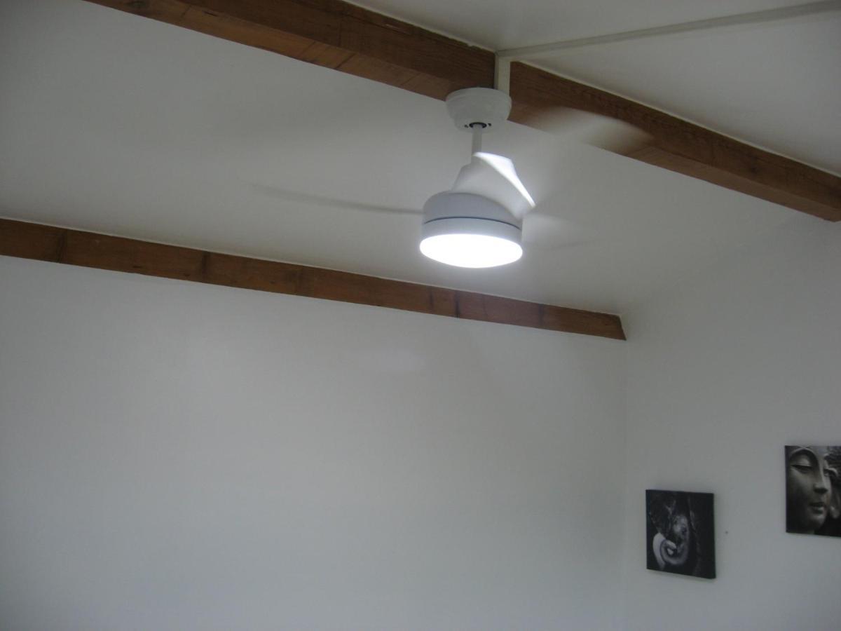 T 2 Avec Velux Sous Les Combes De 34 M2 Apartman La Londe-les-Maures Kültér fotó