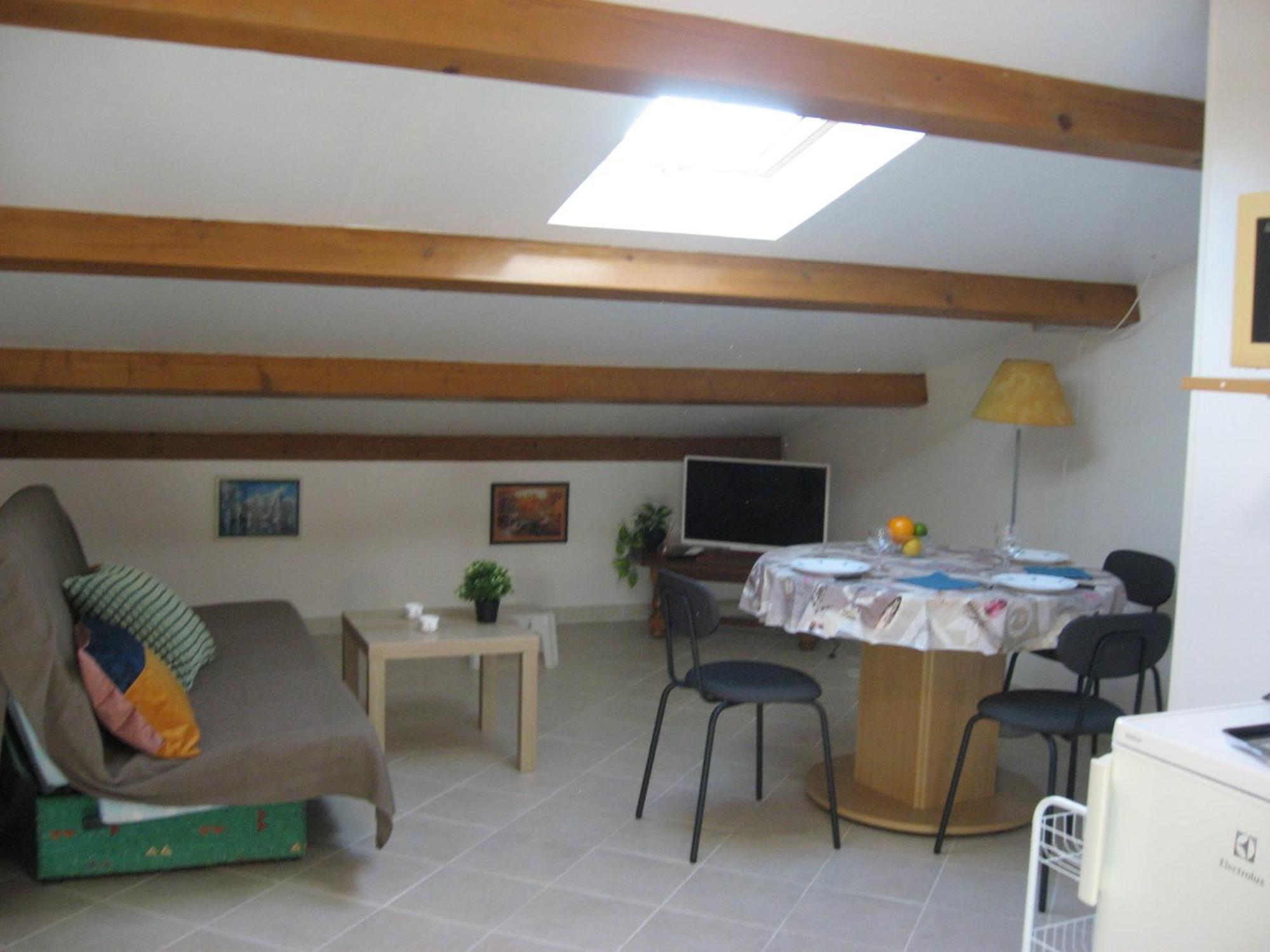 T 2 Avec Velux Sous Les Combes De 34 M2 Apartman La Londe-les-Maures Kültér fotó
